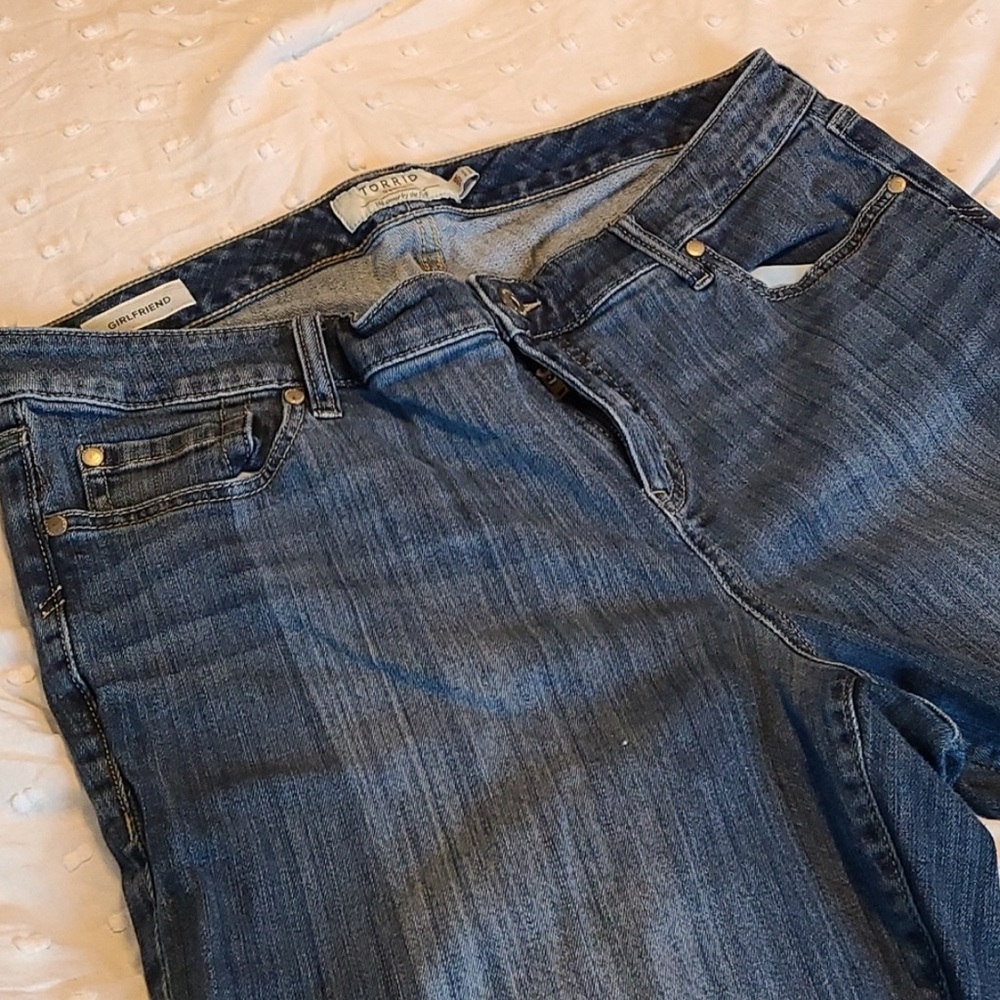 Torrid boyfriend jeans in size 18 NWT - Picture 5 of 5